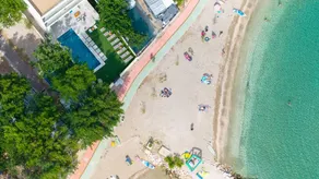 Fully equipped spacious flat with BBQ, garden & terrace | Garden view | Beach nearby - Image 4