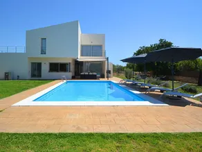 Big house with terrace, private pool & barbeque - Image 3