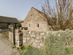 Family-friendly cottage with BBQ & garden | Pet-friendly - Image 2