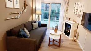 Apartment with terrace - Image 2