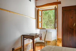 Habitación en casa de familia con barbacoa, jardín y terraza | Vistas al jardín - Image 3