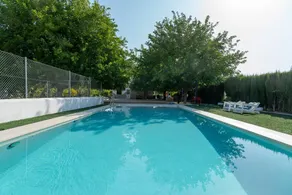House with garden, terrace & private pool - Image 3