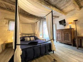 Charming bed and breakfast with terrace - Image 5