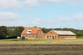 House with sauna, pool & terrace - Image 4