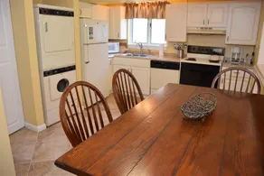 Appartement en copropriété avec piscine - Image 5