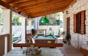 Fully equipped holiday home with barbeque, garden & terrace | Mountain view | Dogs allowed - Image 2