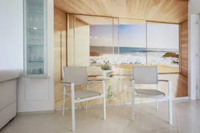 Flat with garden & terrace - Image 4