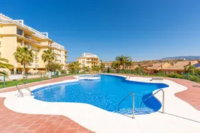 Fully equipped flat with terrace, garden & pool | Sea view - Image 2