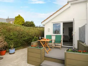 Family-friendly cottage with garden | Beach view - Image 5