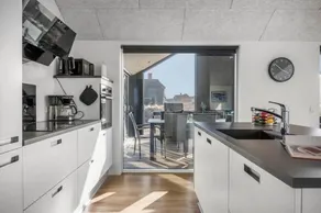 House with barbecue, terrace & garden - Image 3