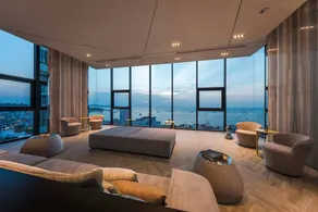 Apartment with pool & garden - Image 5
