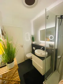 Privatzimmer mit Garten, Terrasse und Pool | Gartenblick - Image 5