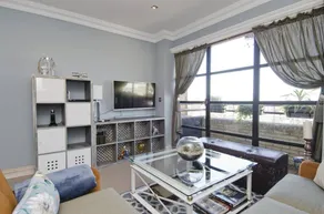 Flat with terrace - Image 5