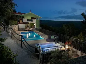 Apartment with terrace, private pool & BBQ | Mountain view | Pets are welcome - Image 4