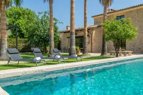 Child-friendly big villa with private pool, terrace & garden - Image 3