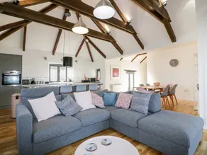 Children-friendly charming cottage with BBQ & garden | Beach view | Dogs allowed - Image 5