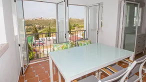 Voll ausgestattete schöne Ferienwohnung mit Terrasse und Pool - Image 2