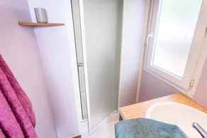 Mobil-home avec piscine, jardin et barbecue - Image 4