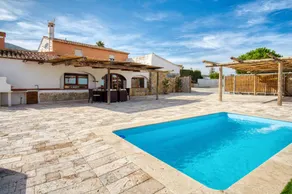 House with private pool, terrace & garden | Mountain view - Image 2