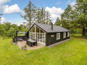 Child-friendly wonderful holiday home with terrace - Image 4