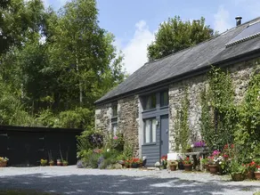 Cottage with garden & barbecue - Image 2