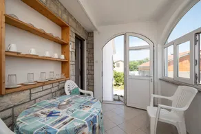 Holiday apartment with BBQ & terrace - Image 4