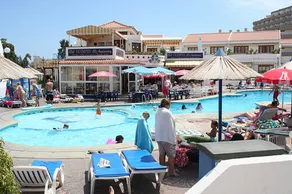 Appartamento accogliente e familiare con terrazza, piscina riscaldata e giardino | Vista sulla montagna | Accanto alla spiaggia | Ideale per lavorare da remoto | Sono ammessi animali domestici - Image 5