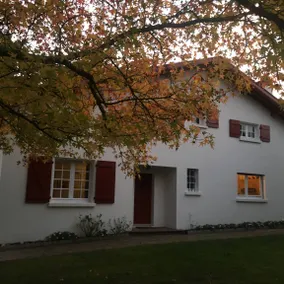 Family-friendly wonderful villa with terrace, garden & barbecue | Mountain view - Image 4