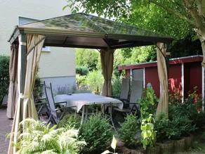 Holiday apartment with terrace & garden - Image 2