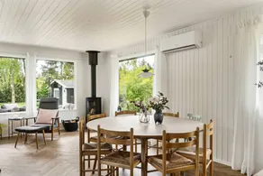 Child-friendly house with barbecue, sauna & garden | Dogs allowed - Image 5