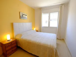 Apartment with terrace, BBQ & pool - Image 4