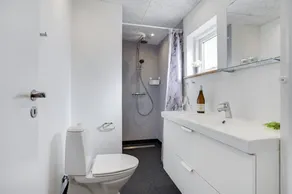 Lovely apartment with terrace - Image 5