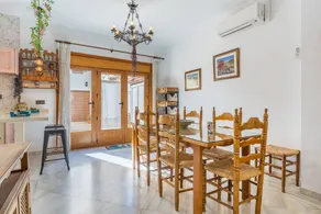 House with terrace & fast internet | City view - Image 3