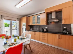 Familienfreundliches großzügiges Ferienhaus mit Pool, Terrasse und Grill | Perfekt für die Arbeit von Zuhause | Hunde erlaubt - Image 4
