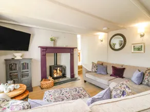 Fully equipped cottage with garden | Beach view | Pet-friendly - Image 3