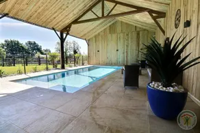 Tolle Ferienunterkunft mit Pool, Garten und Terrasse | Haustiere sind willkommen - Image 2