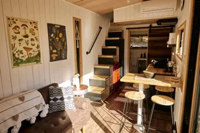Zen Retreat in New York: Glamping for Relaxation and Rejuvenation - Image 3