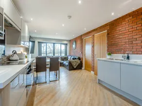 Family-friendly cottage with garden & BBQ | Water view | Pets are welcome - Image 3