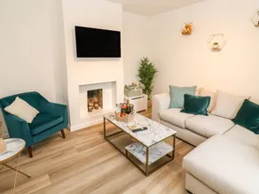 Family-oriented cottage - Image 2