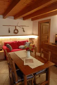 Holiday apartment with garden, BBQ & pool - Image 2