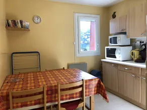 Cozy Studio for 6 Near Slopes with Free Parking & Ski Storage - Image 5