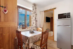 Appartamento totalmente attrezzato con barbecue e giardino | Vista sulla città | Ammette animali domestici - Image 3