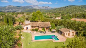 Villa with private pool, barbeque & garden - Image 3