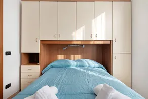 Room 'Iris' with Wi-Fi and Air Conditioning - Image 3
