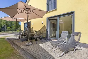 Flat with garden, terrace & BBQ - Image 2