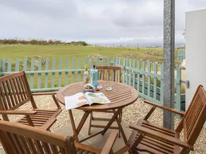 Child-friendly wonderful cottage with terrace & garden | Beach view | Pets allowed - Image 5