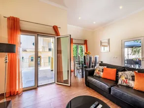 Familienfreundliches großzügiges Ferienhaus mit Pool, Terrasse und Grill | Perfekt für die Arbeit von Zuhause | Hunde erlaubt - Image 3