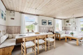 Holiday home with terrace & barbeque - Image 3
