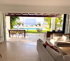 Beautiful Villa with Sea Views, Great Location and Air Conditioning - Image 4