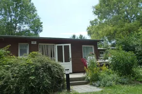 Bungalow with BBQ, terrace & garden - Image 3